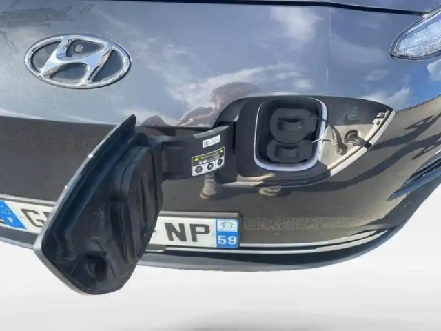 Hyundai Kona electric 64kwh - 204ch executive — photo 10