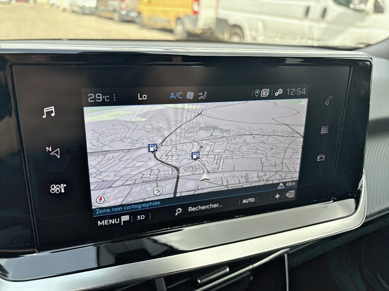 Peugeot 2008 puretech 130 s&s bvm6 allure — photo 13