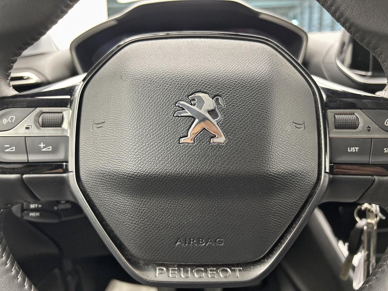 Peugeot 208 puretech 100 s&s bvm6 style — photo 22