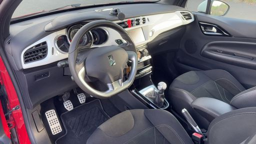 DS DS3 1.6 BlueHDi 100 - Sport Chic – 2016 – 169464 km – Diesel – Boîte Manuelle — photo 15
