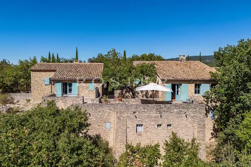 Maison 8 pièces 275 m²