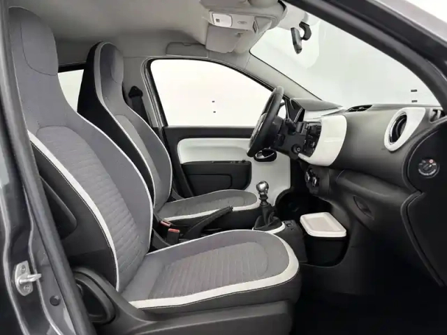Renault Twingo iii 0.9 tce 90 energy e6c — photo 37