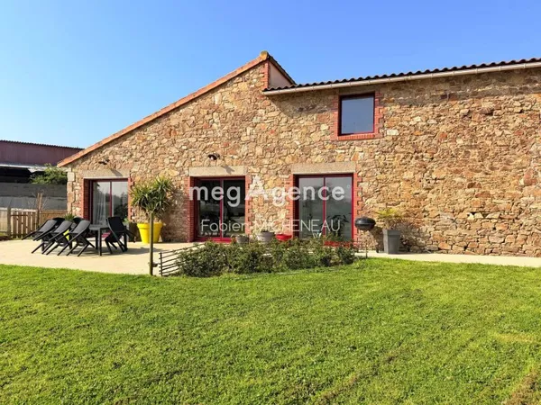 Longère La Tessoualle, 230 m², 5 chambres