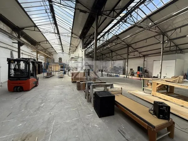 Local d'activités 800m2 a vendre SAINT DENIS