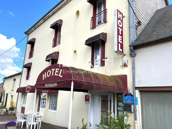 Magnifique hôtel-restaurant entièrement équipé, disposant d'une licence IV.