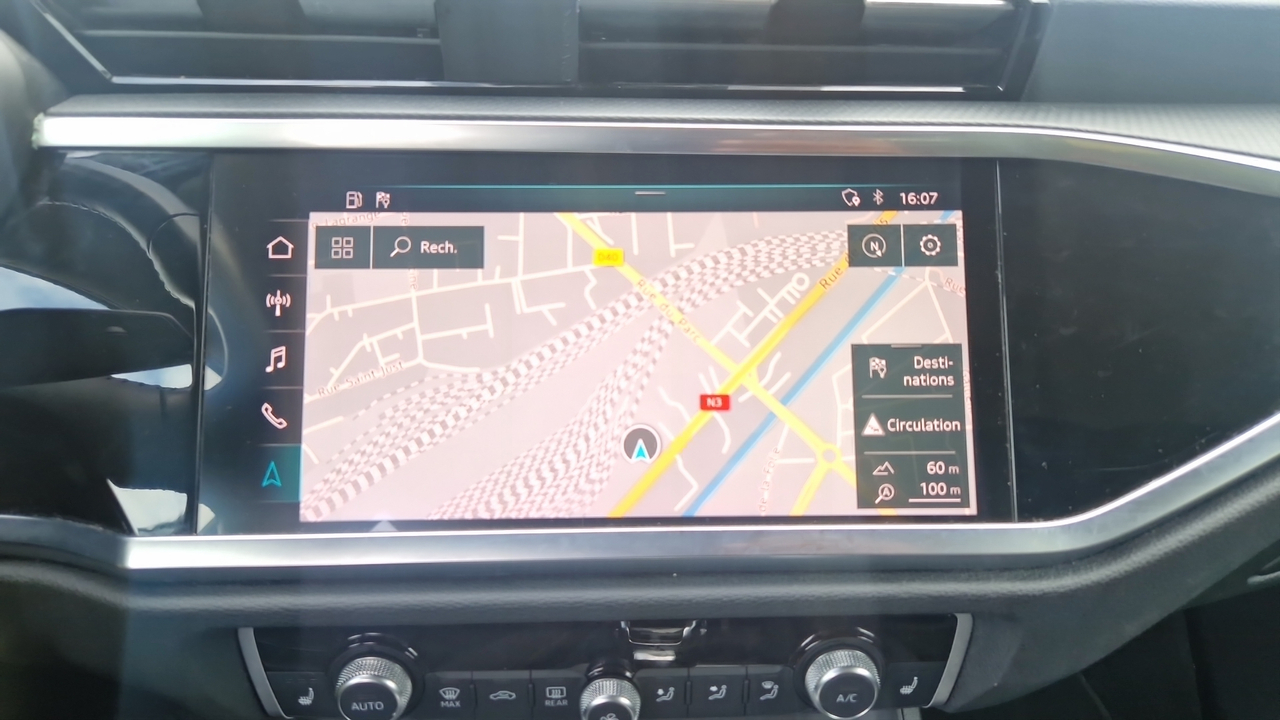 Audi Q3 35 TFSI 150 ch S tronic 7 — photo 16