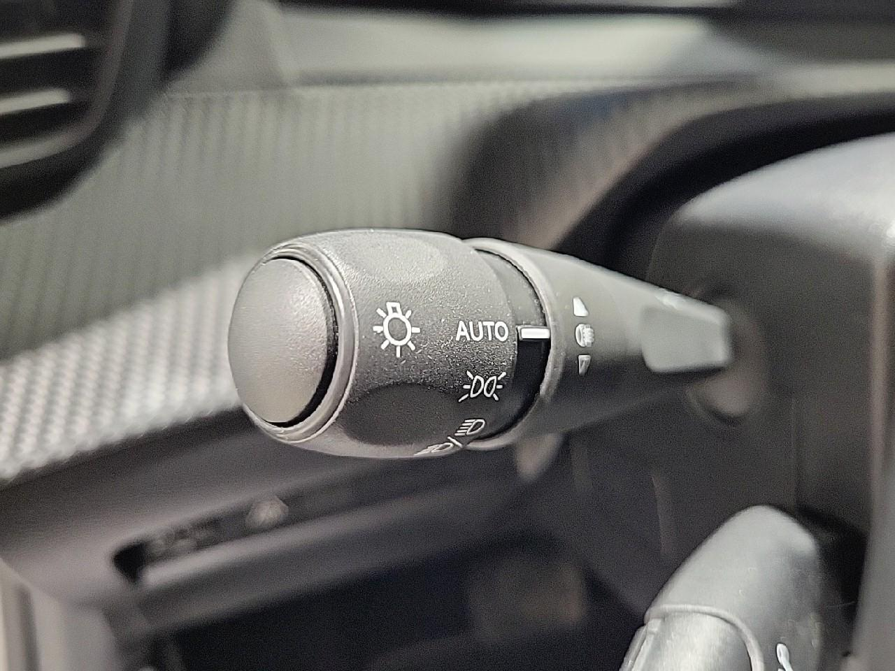 Peugeot 208 electrique 50 kwh 136ch style — photo 20