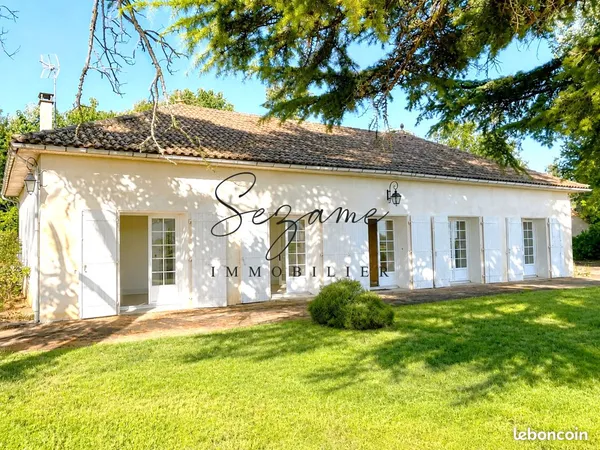 DIRAC - 15 min Est Angoulême - Villa P/P F6, à rafraichir, Gd jardin, garages, dépendances