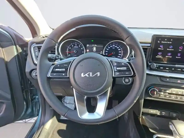 Kia Ceed sw 1.5 t-gdi 140 ch dct7 — photo 12