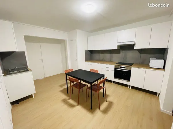 Chambre meublée en Colocation