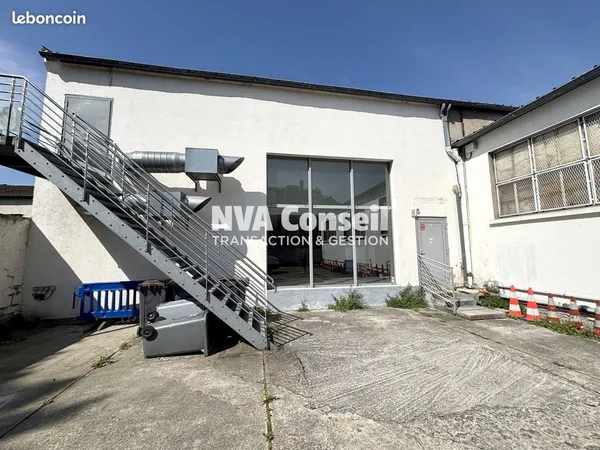 Local 403 m² Argenteuil