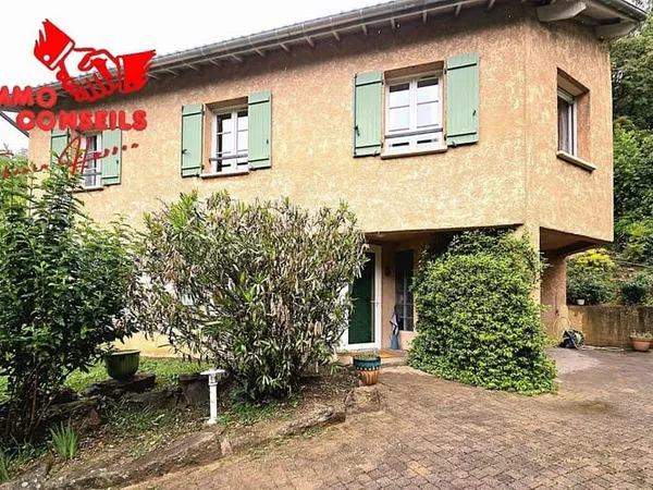 BELLE MAISON SPACIEUSE DANS SECTEUR RECHERCHÉ