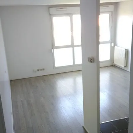 Appartement F2 secteur gare Grignon