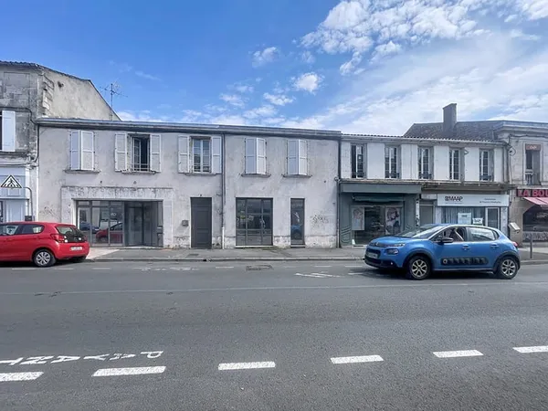 Local commercial bureaux 56.6 m²