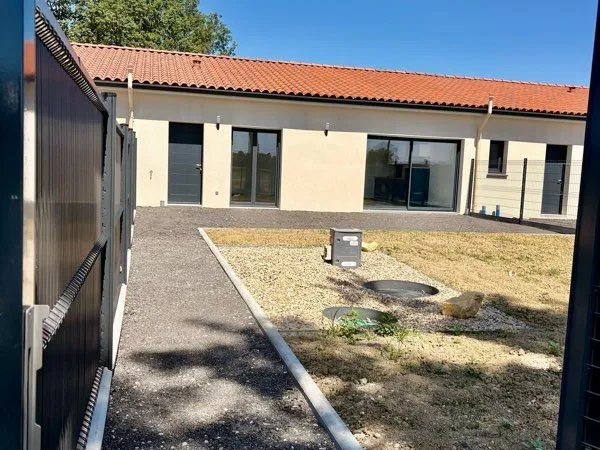 Maison à louer à Fronton - 98 m² - 3 chambres