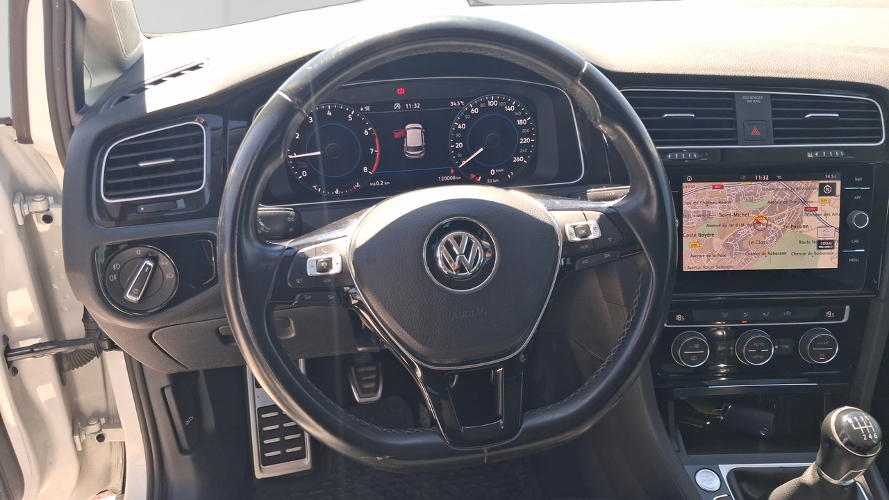 Volkswagen Golf 1.5 TSI 130 EVO BVM6 — photo 10