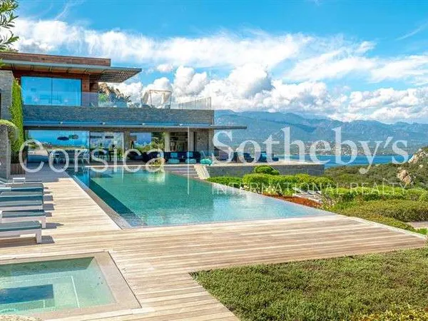 Maison 9 pièces 500 m²