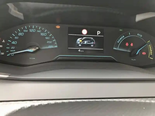 Peugeot 208 hybrid 110 ch e-dcs6 — photo 10
