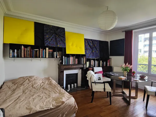 grande chambre claire et meublée, à louer ds apt Paris 19e, 930 €/mois