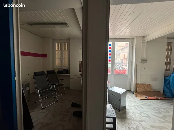 Local 50 m² SAINT LAURENT SUR SAONE