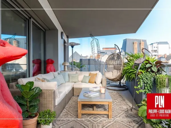 HYPERCENTRE | Appartement contemporain, terrasses et vues dégagées sur NOTRE DAME DE LA COUTURE