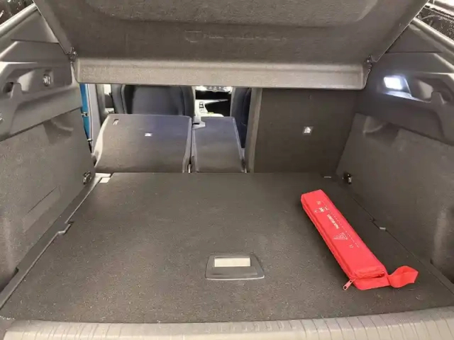 Peugeot 3008 hybrid 145 e-dcs6 — photo 41