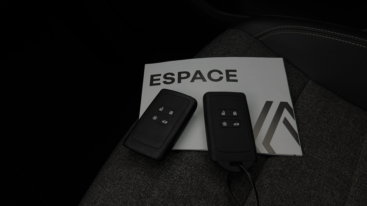 Renault Espace E-Tech full hybrid 200 GSR2 — photo 41
