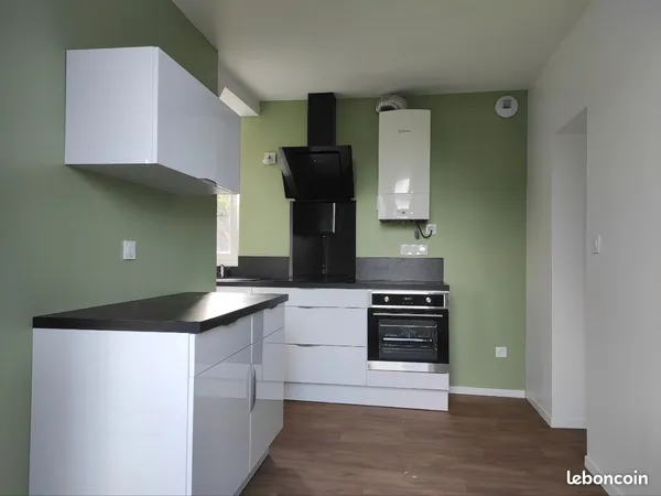 Maison T3 rénovée 50m2, 2 chambres, jardin clos