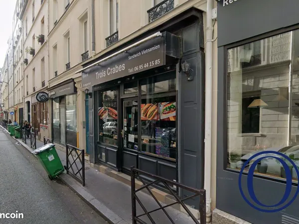 Local 50 m² Paris