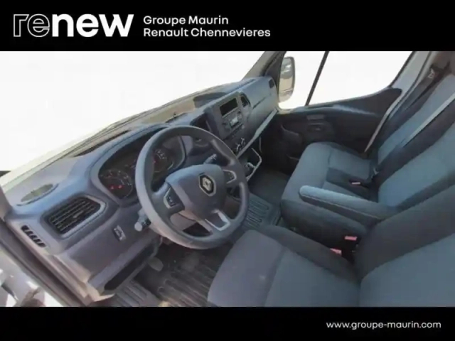 Renault Master fg f3500 l2h2 2.3 blue dci 135ch confort euro6e — photo 8