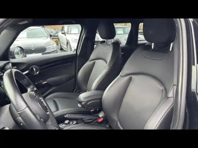 Mini Mini 5 portes cooper 136ch edition premium bva7 — photo 11