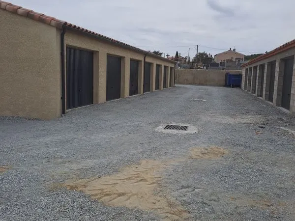 Garage et parking Location Pennautier 90€