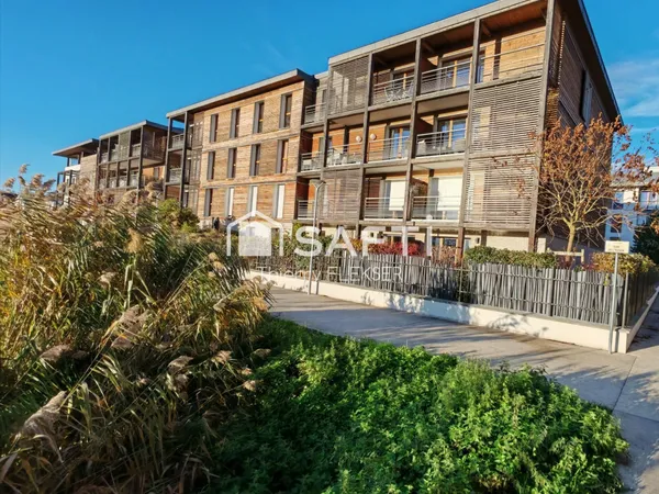 Rare à la vente - Appartement T5 en rez-de-jardin dans le cadre privilégié de la Marina de L'Isle-Ad