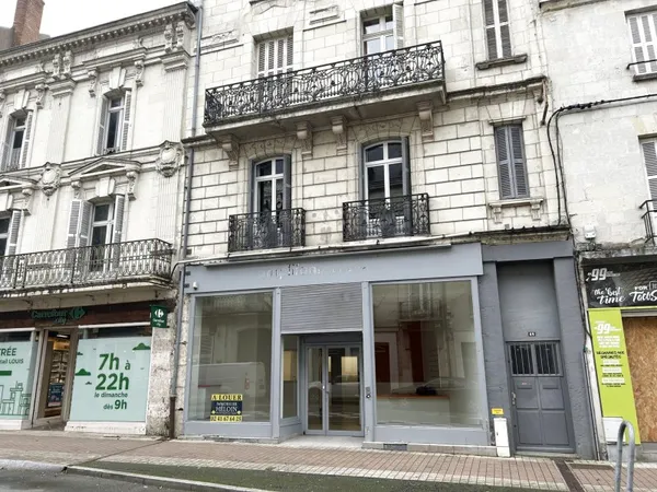 Local commercial 1 pièce 79 m²