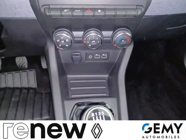 Renault Clio blue dci 100 ch gsr2 — photo 35