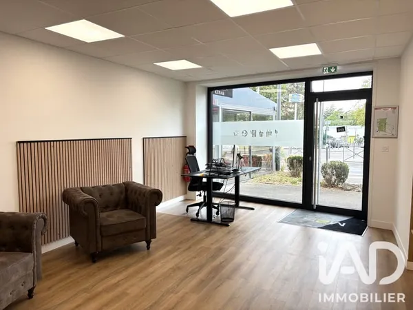 Local commercial 2 pièces 43 m²