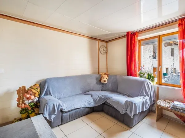 73460 - GRESY-SUR-ISERE - MAISON FAMILIALE - SPACIEUSE - JARDIN