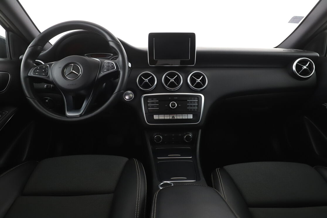 Mercedes-Benz Classe A 200 d Sport Edition 7G-DCT — photo 11