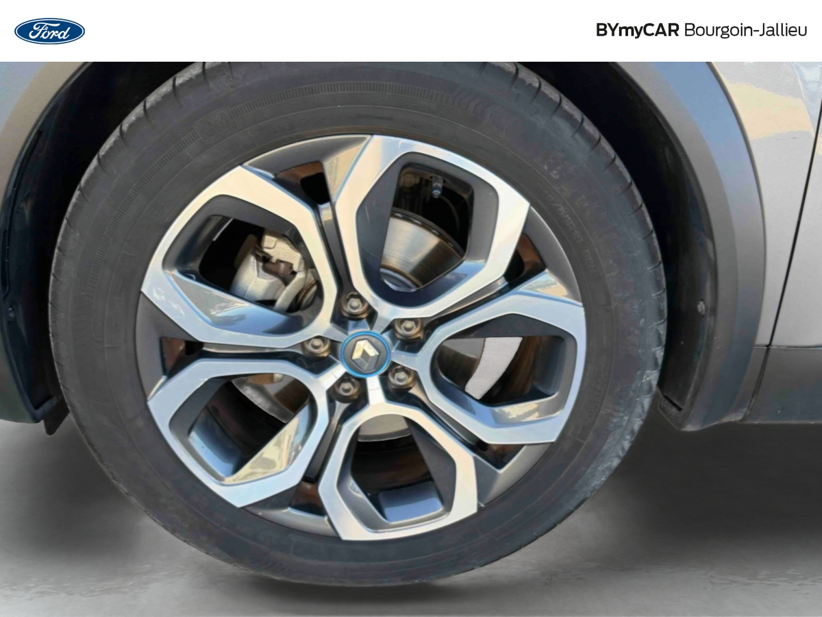 Renault Captur E-Tech Plug-in 160 — photo 14