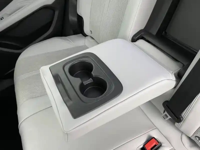 Peugeot 3008 1.2 puretech 130ch s&amp;s eat6 — photo 18