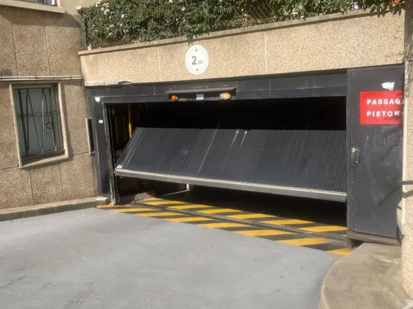 Parking 12 m²