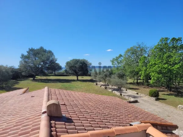 À VENDRE - PROPRIETÉ DE 193 m2 DOMINANT CLARENSAC - PARCEL