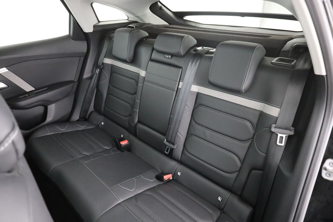 Citroen C4 1.5 Blue-HDi Shine Pack EAT8 — photo 13