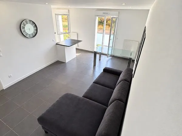 Appartement T3 - 58 m² - 2 chambres - balcon - 2 parkings