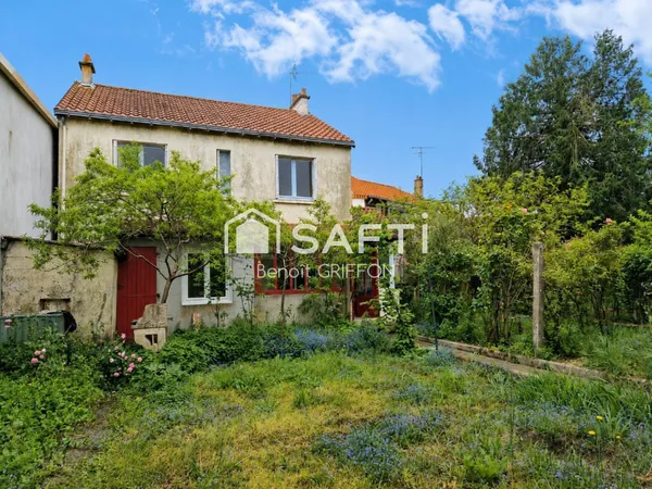 MAISON 4 CHAMBRES, JARDIN ET DÉPENDANCES - À RÉNOVER