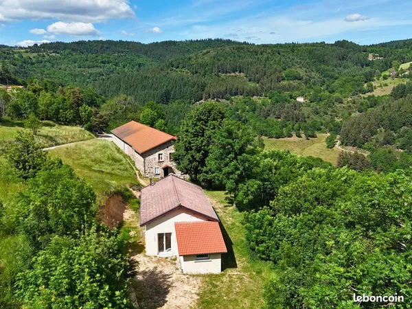 Maison 4 pièces 300 m²