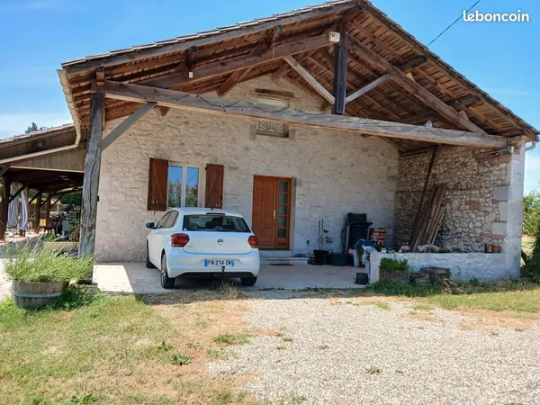 Vends ancienne bergerie entièrement restaurée avec piscine couverte