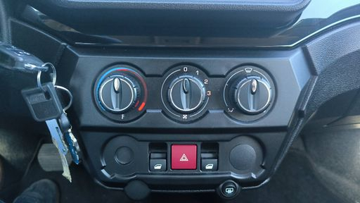 Aixam City 0.5 8 BVA - Sport – 2023 – 3402 km – Diesel – Boîte Automatique — photo 13