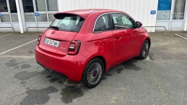 Fiat 500 e 95 ch — photo 24