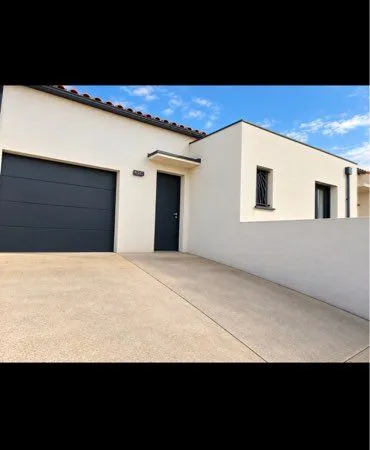 Maison T4 de plain-pied avec piscine et garage - Villelongue-dels-Monts